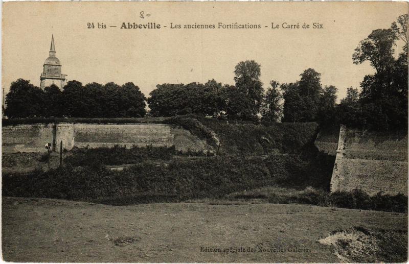 Carte postale ancienne Abbeville le Carre de Six à Abbeville