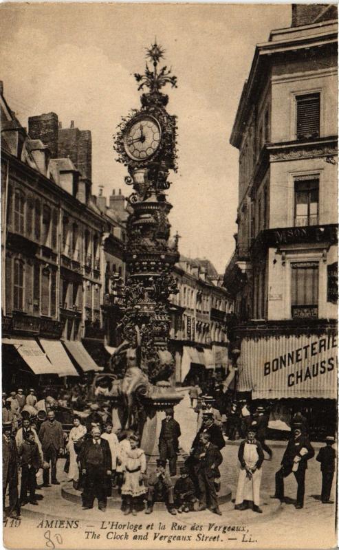 Carte postale ancienne Amiens Horloge et Rue des Vergeaux à Amiens