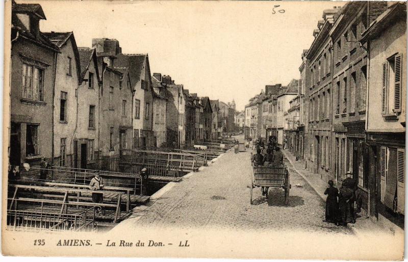 Carte postale ancienne Amiens Rue du Don à Amiens