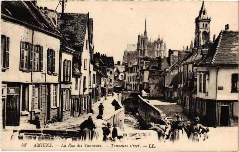 Carte postale ancienne Amiens Rue des Tanneurs à Amiens