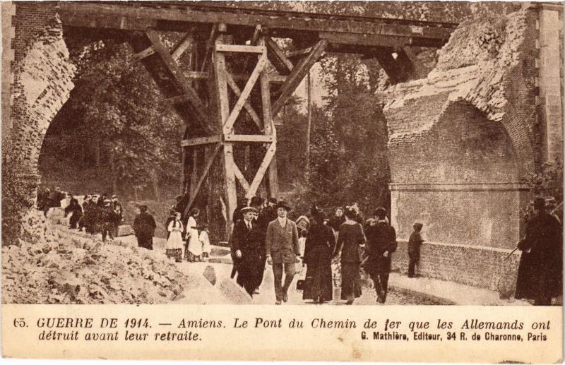 Carte postale ancienne Amiens Pont du Chemin de Fer à Amiens