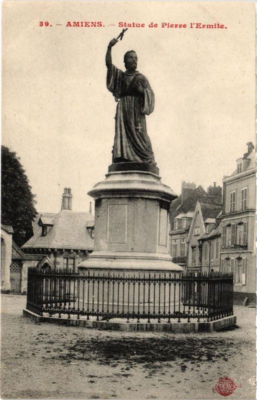 Carte postale ancienne Amiens Statue de Pierre l'Ermite à Amiens