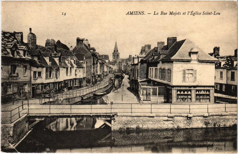Carte postale ancienne Amiens Rue Majots Eglise Saint-Leu à Amiens
