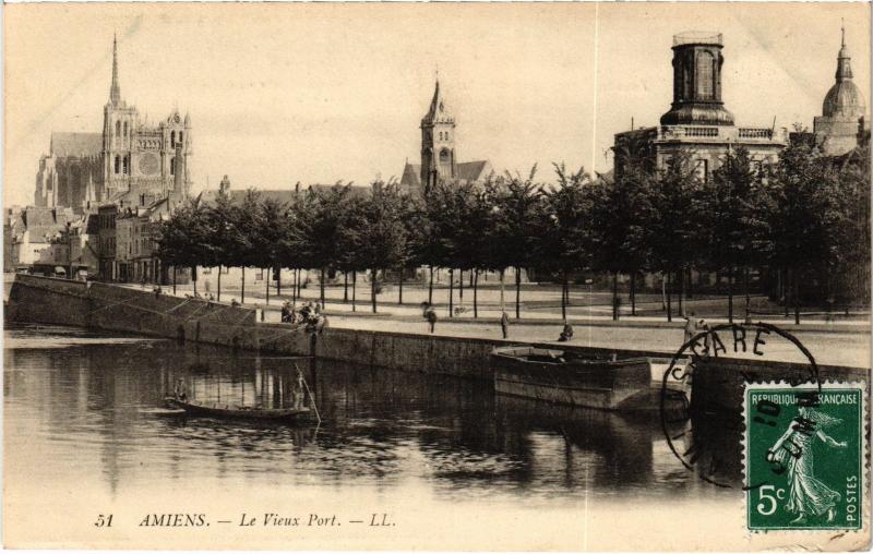 Carte postale ancienne Amiens le port à Amiens