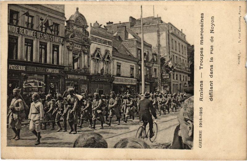 Carte postale ancienne Amiens Troupes allemandes à Amiens