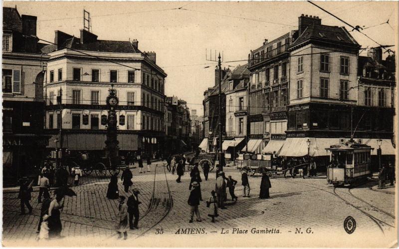 Carte postale ancienne Amiens Place Gambetta à Amiens