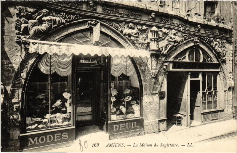 Carte postale ancienne Amiens Maison du Sagittaire à Amiens