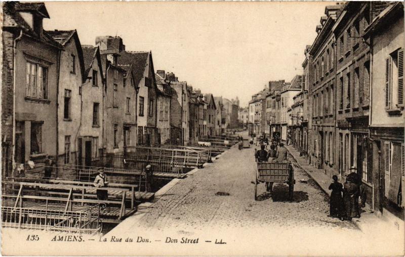 Carte postale ancienne Amiens Rue du Don à Amiens