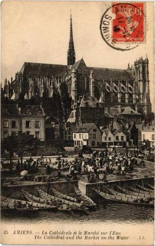 Carte postale ancienne Amiens la Cathedrale à Amiens