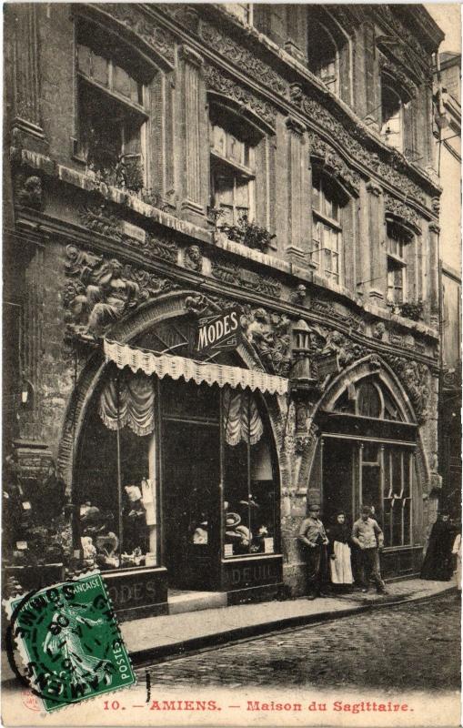 Carte postale ancienne Amiens Maison du Sagittaire à Amiens