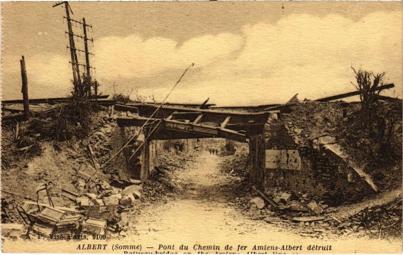 Carte postale ancienne Albert Pont du Chemin de Fer à Albert