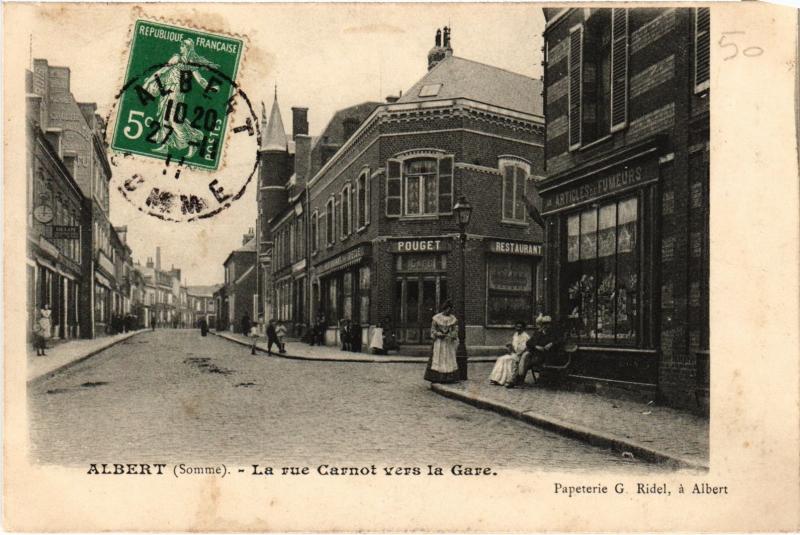 Carte postale ancienne Albert Rue Carnot à Albert