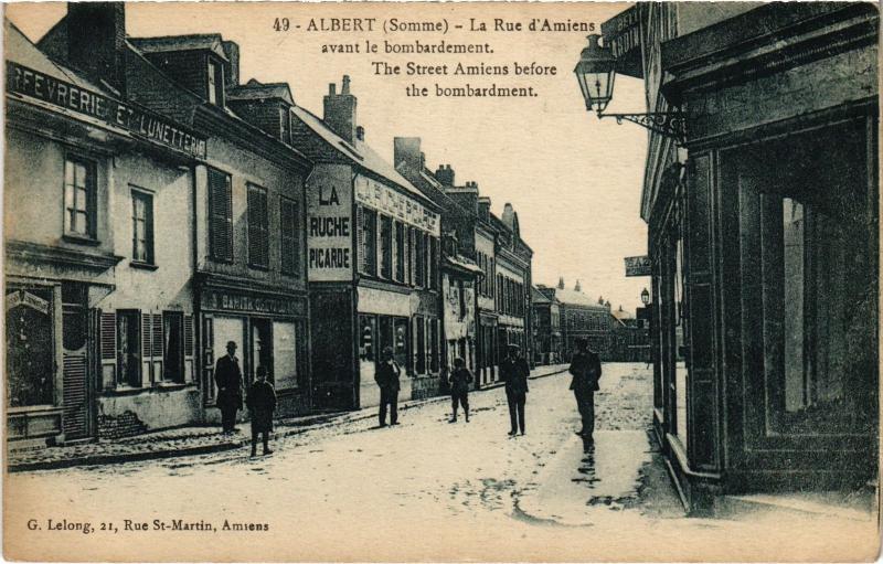 Carte postale ancienne Albert Rue d'Amiens à Albert