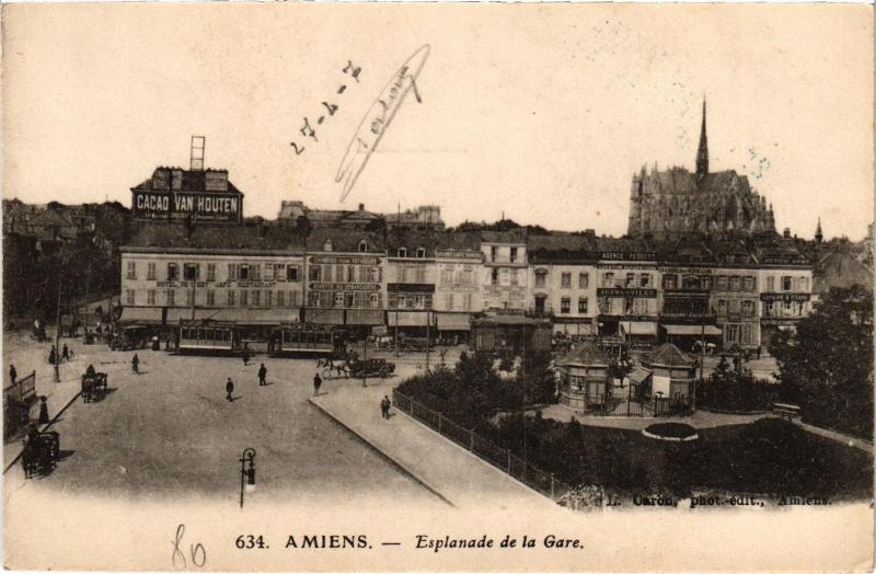 Carte postale ancienne Amiens Esplanade de la Gare à Amiens