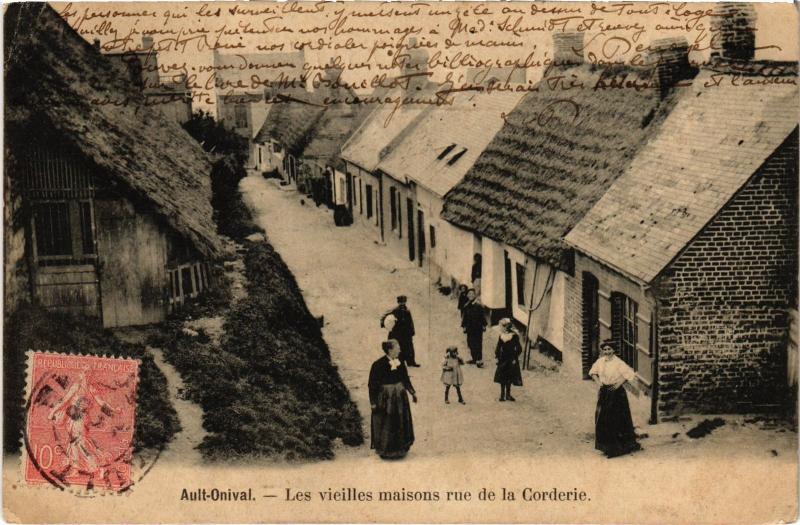 Carte postale ancienne Ault les vieilles maisons rue de la Corderie
