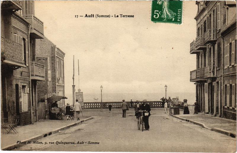 Carte postale ancienne Ault la terrasse