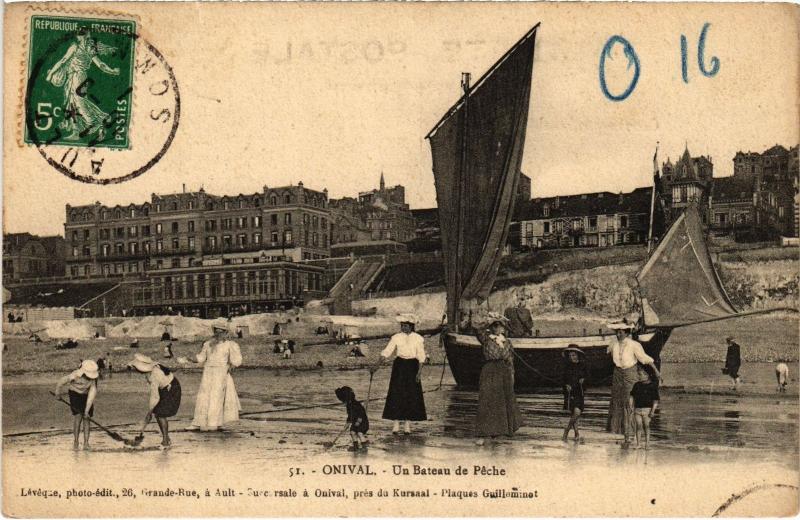 Carte postale ancienne Onival un bateau de peche