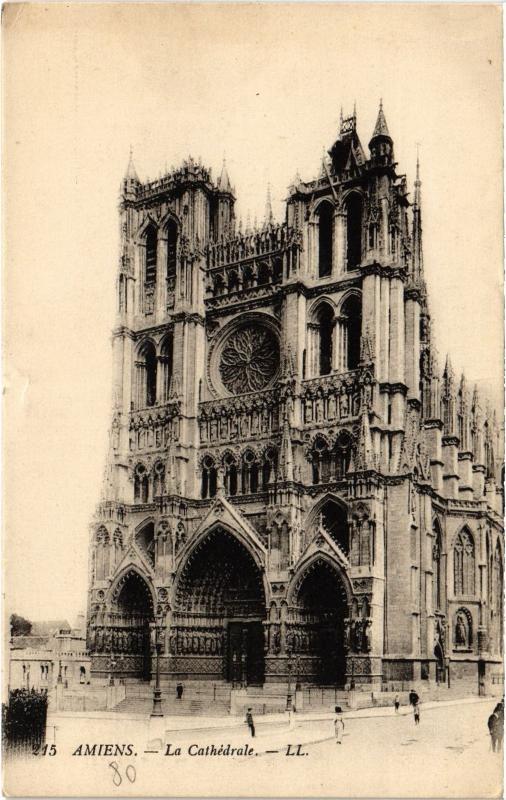Carte postale ancienne Amiens la Cathedrale à Amiens