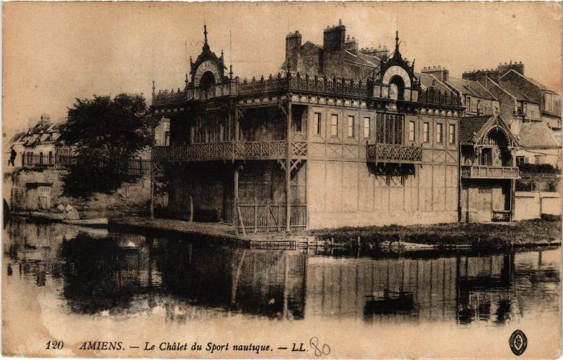 Carte postale ancienne Amiens Chalet du Sport nautique à Amiens