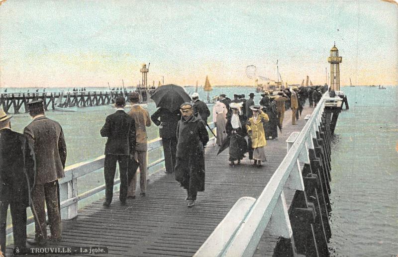 Carte postale ancienne Trouville - La Jetee