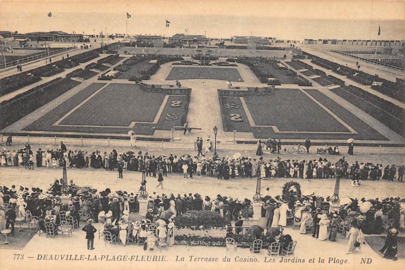 Carte postale ancienne Deauville - La Terrasse Du Casino - Les Jardins De La Plage à Deauville
