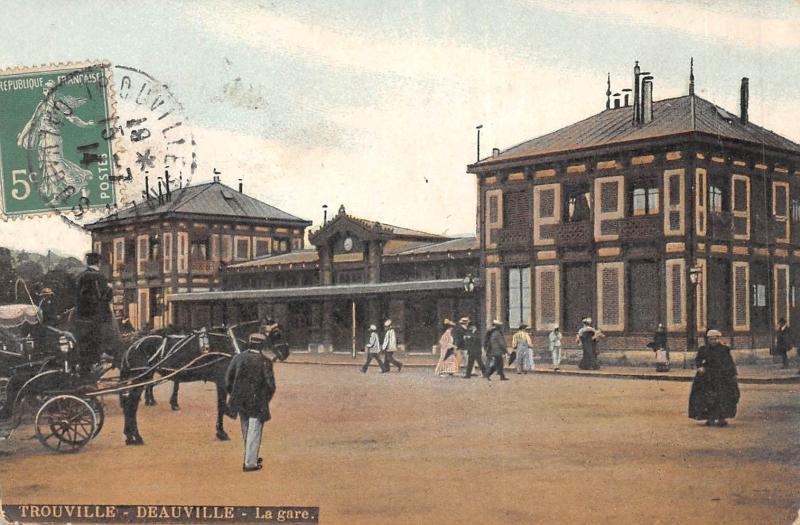 Carte postale ancienne Trouville - Deauville - La Gare à Deauville