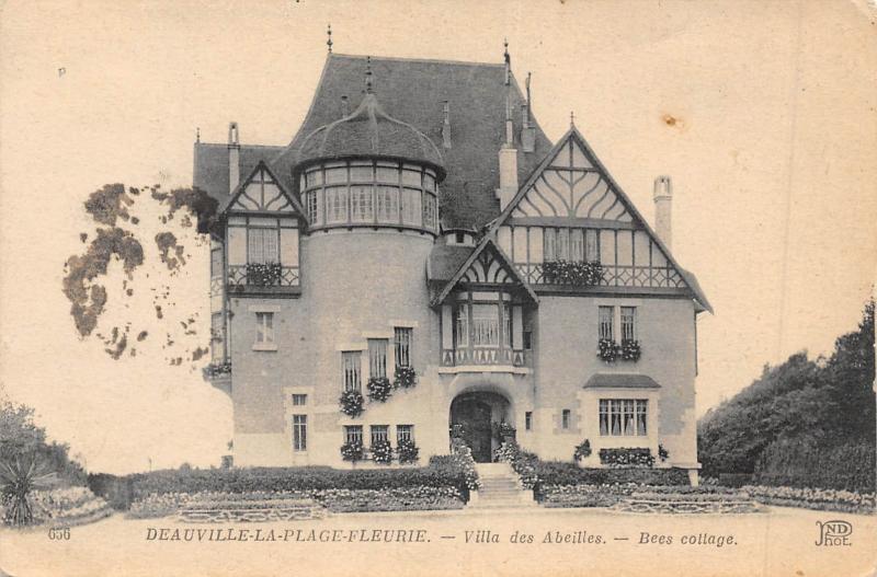 Carte postale ancienne Deauville La Plage Fleurie - Villa Des Abeilles à Deauville