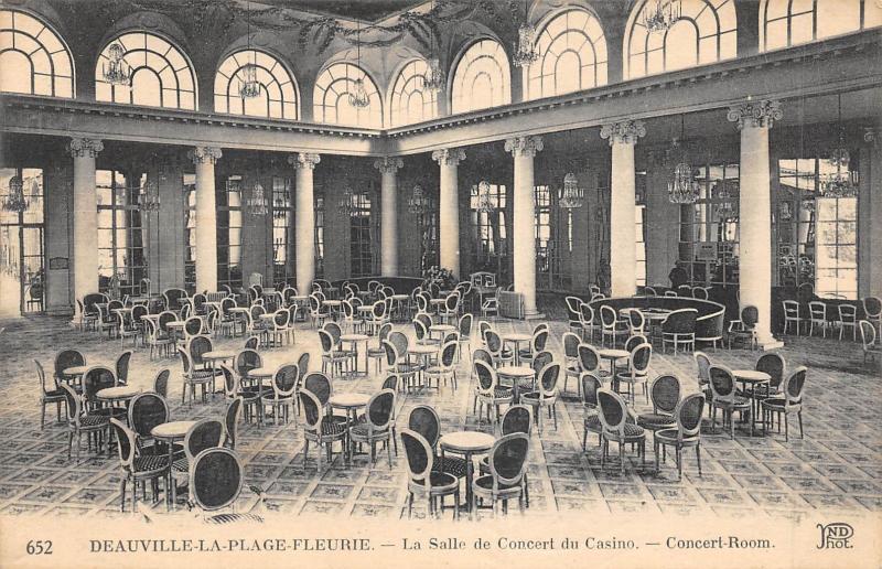 Carte postale ancienne Deauville La Plage Fleurie - La Salle De Concert Du Casino à Deauville