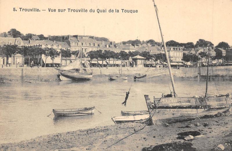 Carte postale ancienne Trouville - Vue Sur Trouville Du Quai De La Touques à Touques