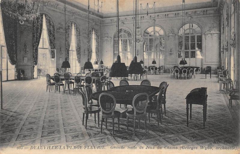Carte postale ancienne Deauville La Plage Fleurie - Grande Salle De Jeux Du Casino à Deauville
