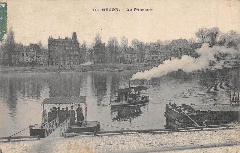 Carte postale ancienne Becon - Le Passeur
