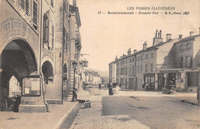 Carte postale ancienne Remiremont - Grande Rue à Remiremont