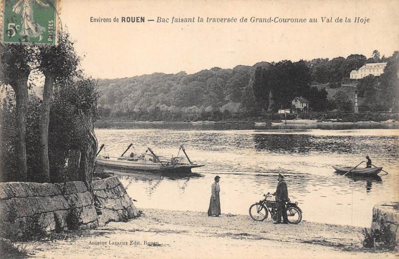Carte postale ancienne Env.rouen - Bac Faisant La Traversee De Grand Couronne Au Val De La Hoje à Grand-Couronne