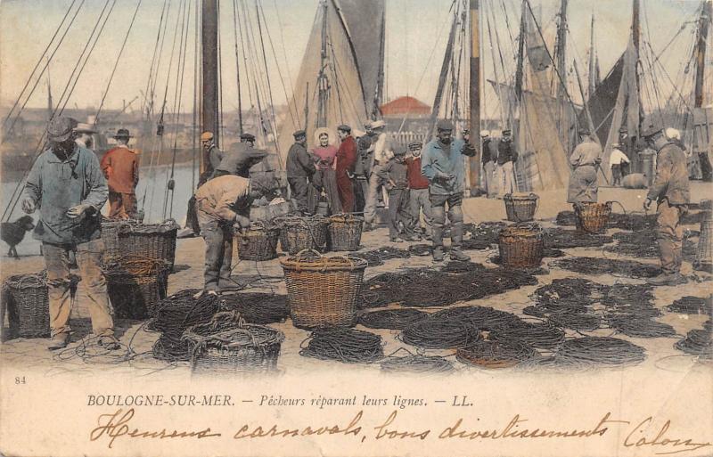 Carte postale ancienne Boulogne Sur Mer - Pecheurs Reparant Leurs Lignes à Boulogne-sur-Mer