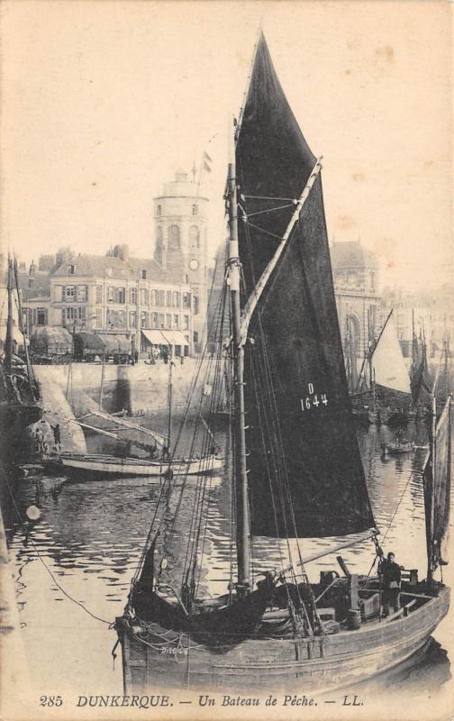 Carte postale ancienne Dunkerque - Un Bateau De Peche à Dunkerque