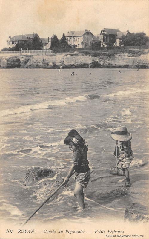 Carte postale ancienne Royan - Conche Du Pigeonnier - Petits Pecheurs à Royan