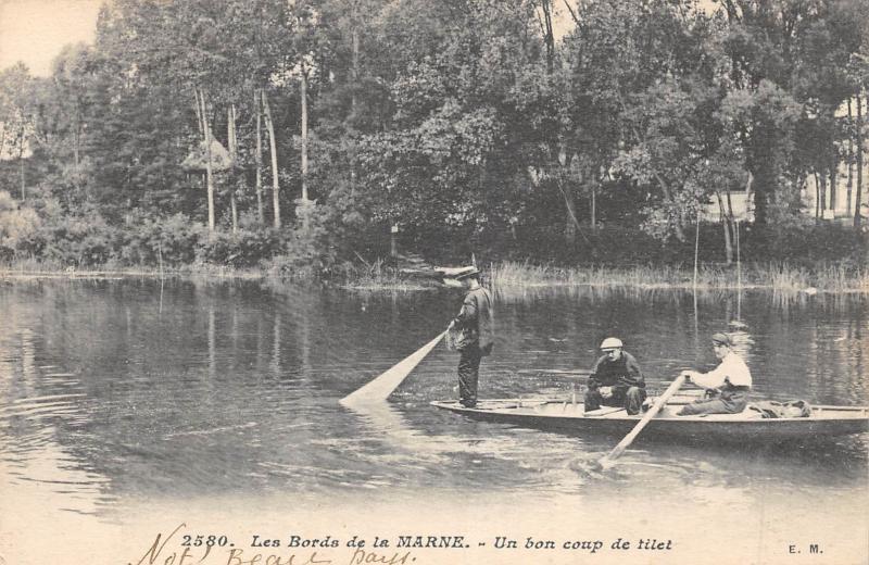 Carte postale ancienne Bords De Marne - Un Bon Coup De Filet