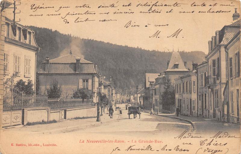Carte postale ancienne La Neuville Les Raon - La Grande Rue à Grand