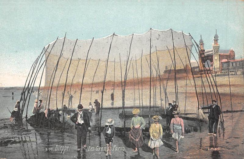 Carte postale ancienne Dieppe - Les Grands Parcs à Dieppe