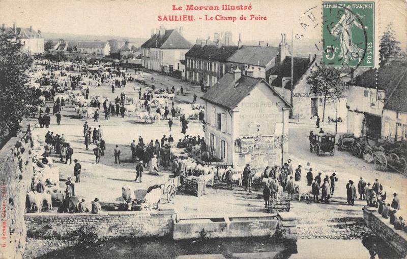 Carte postale ancienne Saulieu - Le Champ De Foire à Saulieu