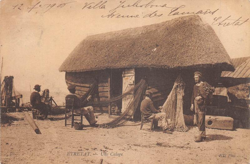 Carte postale ancienne Etretat - Une Caloge à Étretat