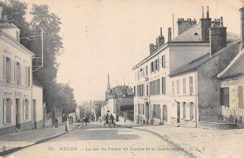 Carte postale ancienne Melun - La Rue Du Palais De Justice Et Gendarmerie à Melun