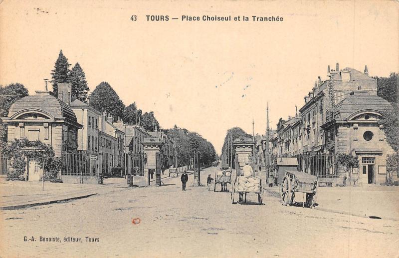 Carte postale ancienne Tours - Place Choiseul Et La Tranchee à Tours