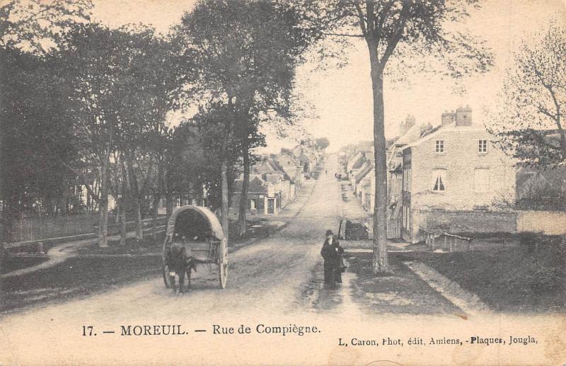 Carte postale ancienne Moreuil - Rue De Compiegne à Moreuil