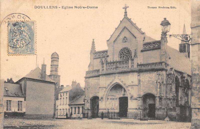 Carte postale ancienne Doullens - Eglise Notre Dame à Doullens