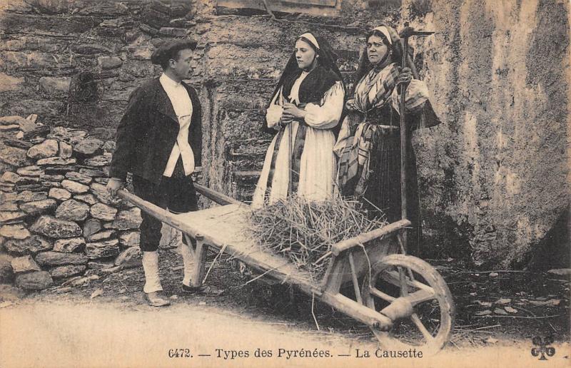 Carte postale ancienne Types Des Pyrenees - La Causette