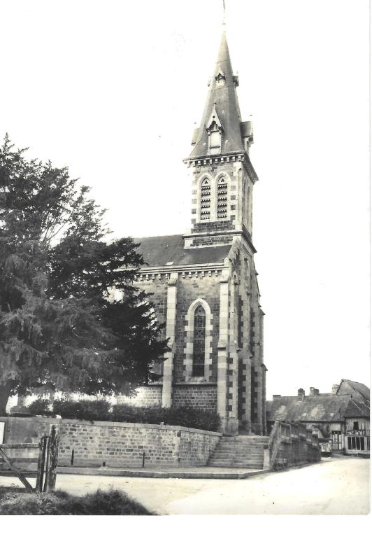 Carte postale ancienne L'église à Saint-Mars-d'Égrenne