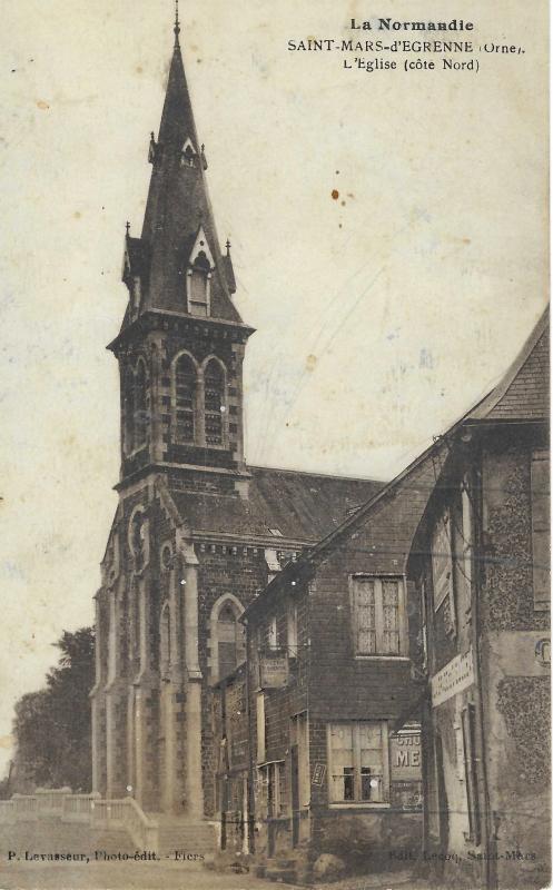 Carte postale ancienne L'église (coté nord) à Saint-Mars-d'Égrenne