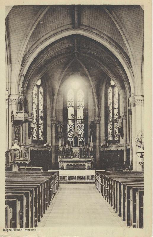 Carte postale ancienne Intérieur de l'église à Saint-Mars-d'Égrenne