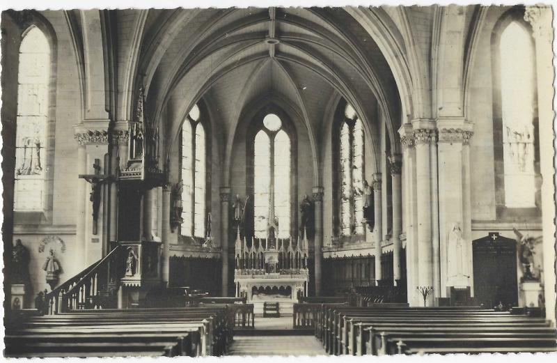 Carte postale ancienne Intérieur de l'église à Saint-Mars-d'Égrenne